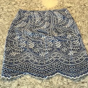 Loft 00P high waisted eyelet and stitched designed skirt